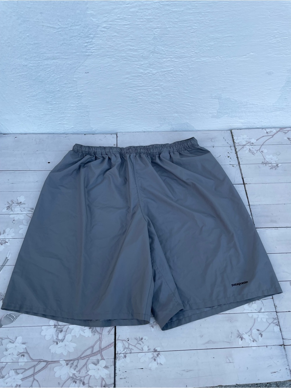 Patagonia Men's Gray Athletic Elastic-Waist Shorts
